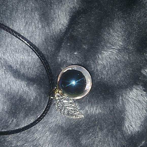 Necklace - Picture 2 of 3